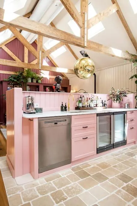 Boutique Haven: Elegant Villa Rotterdam 0*,  Netherlands